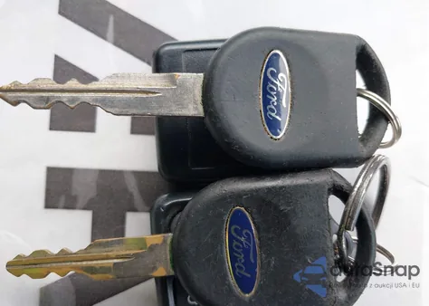 2004 Ford F150 Supercrew z USA, uszkodzony, nr VIN 1FTPW14584KA08334